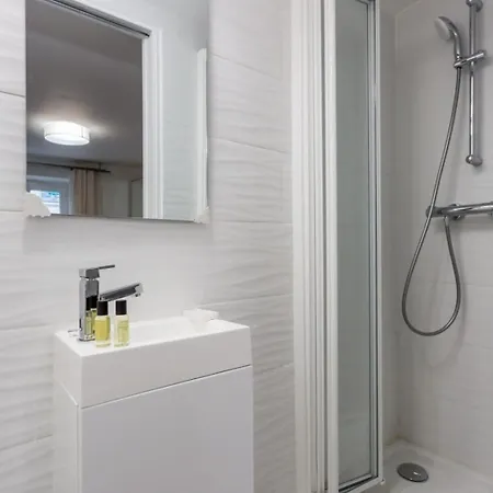 Bail Mobilite - Notre Dame De Nazareth Daire *